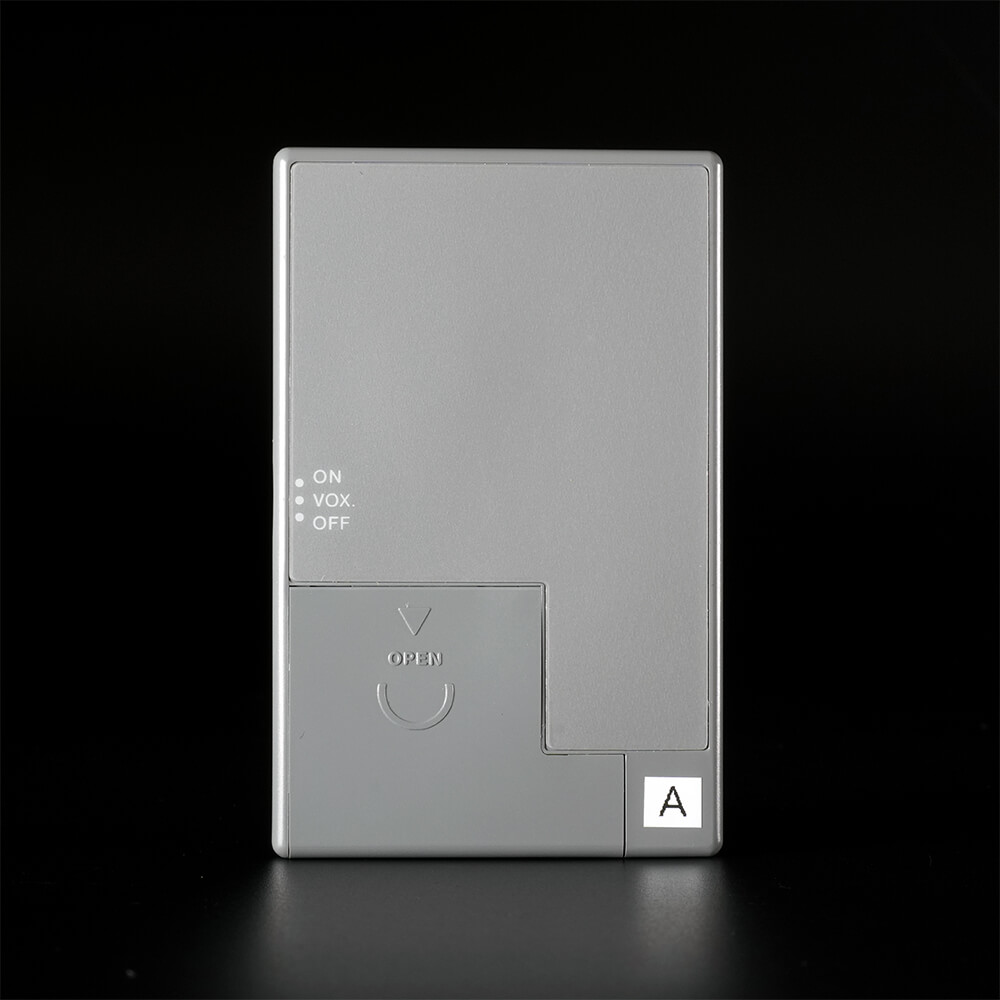 電池式カード型盗聴器
